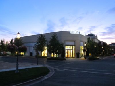 vans store village meridian